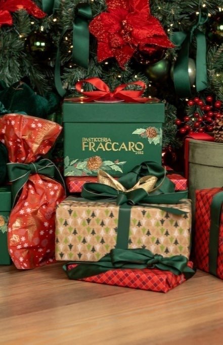 Panettone gifts under Christmas tree